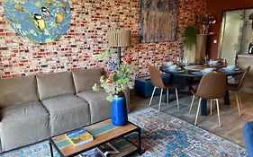 Guesthouse By C